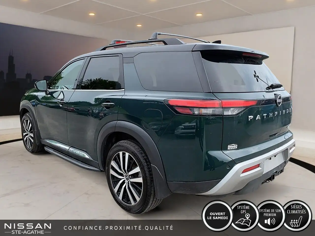 Nissan Pathfinder снимка Nissan Pathfinder