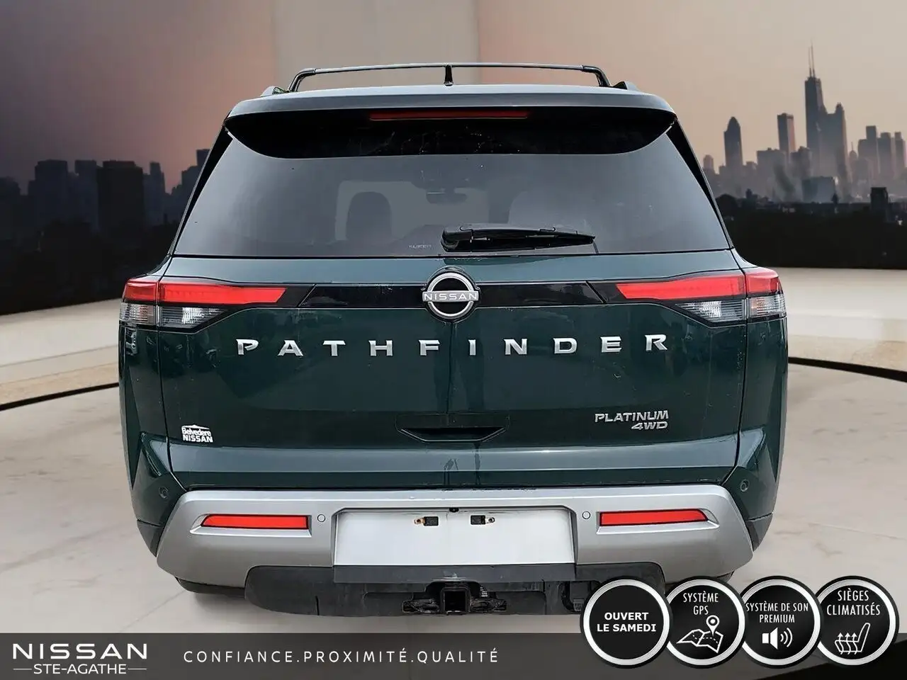 Nissan Pathfinder снимка Nissan Pathfinder