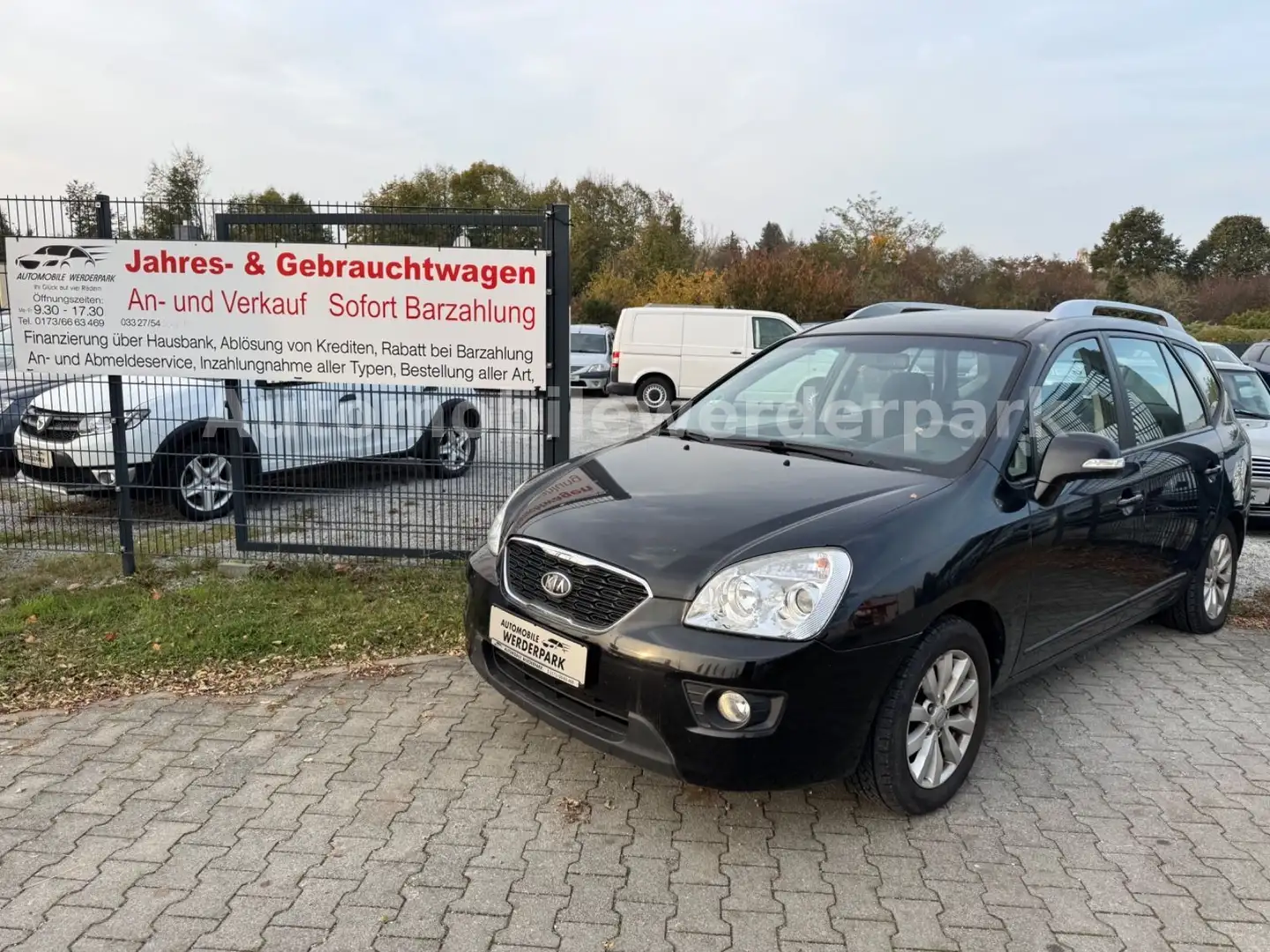 Kia Carens Spirit Schwarz - 1