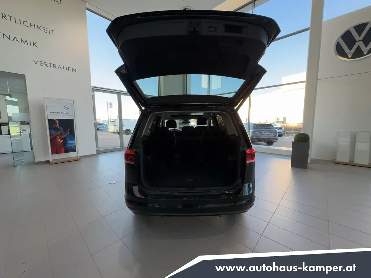 Volkswagen Touran Friends TDI DSG 16