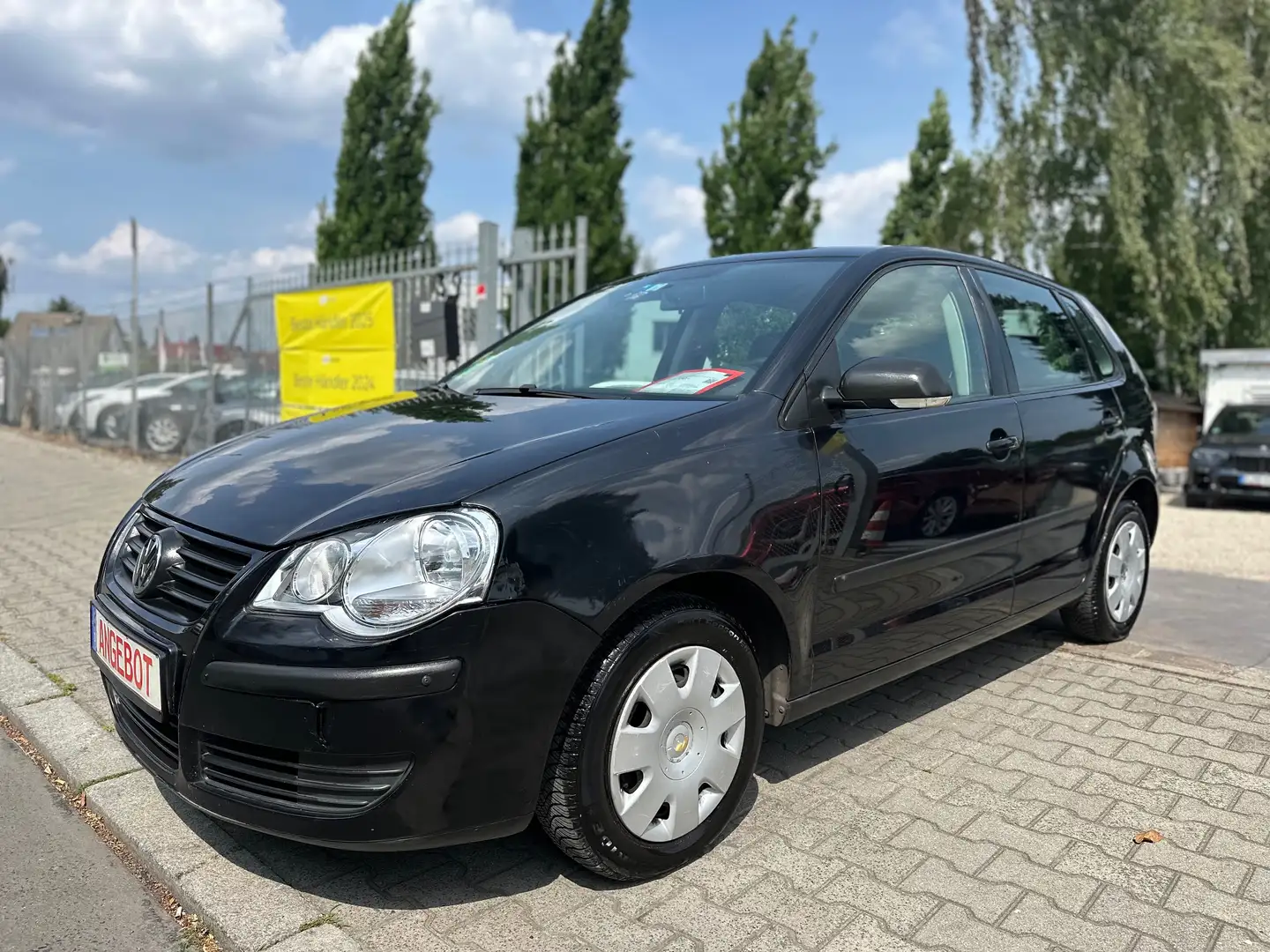 Volkswagen Polo Trendline,KLIMA,5.TRG,5.GANG,EL.FH,TÜV 11-2026! Schwarz - 1