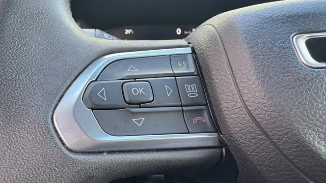 Jeep Compass view 22