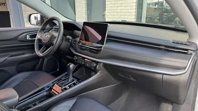 Jeep Compass view 12