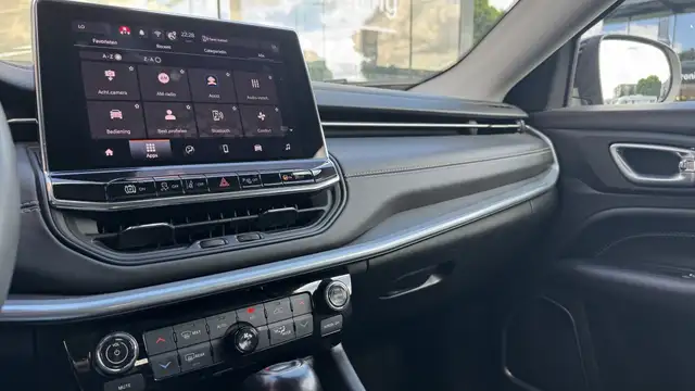 Jeep Compass view 16