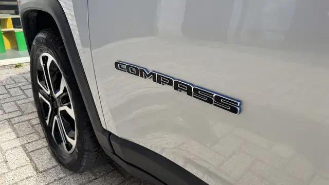 Jeep Compass view 15