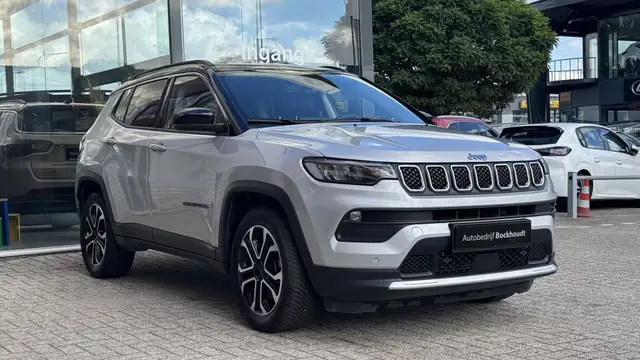 Jeep Compass view 5