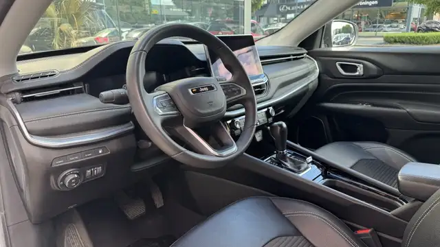 Jeep Compass view 7