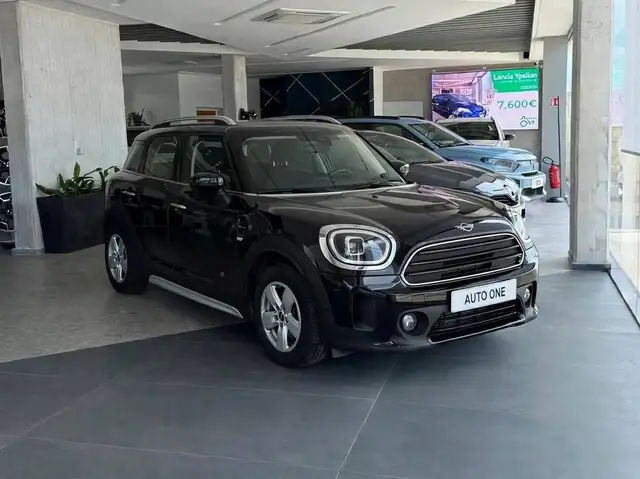 MINI Cooper D Countryman Mini Countryman 2.0 Cooper D Essential auto