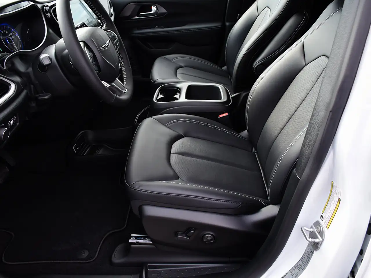 Chrysler Grand Caravan снимка Chrysler Grand Caravan