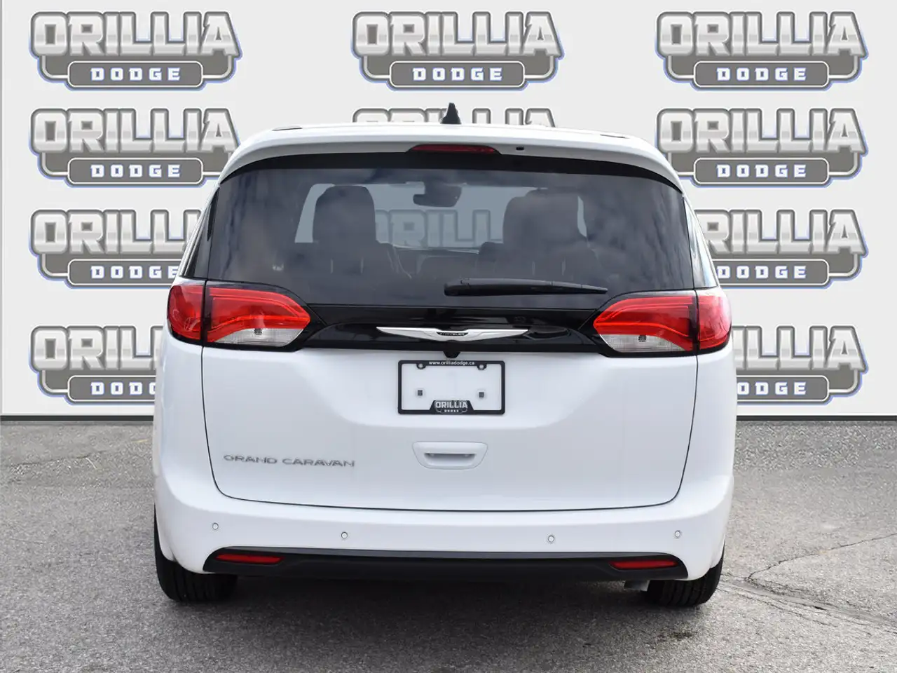 Chrysler Grand Caravan снимка Chrysler Grand Caravan