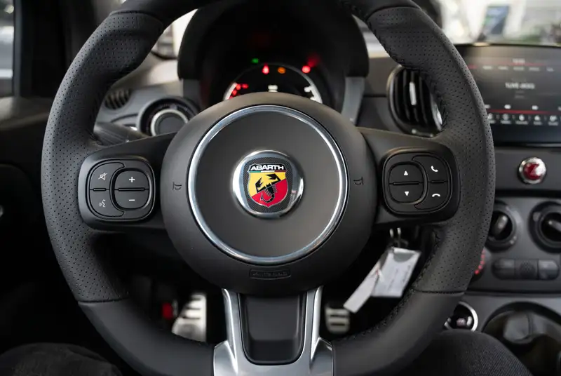 Annonce voiture d'occasion Abarth 500 - CARADIZE