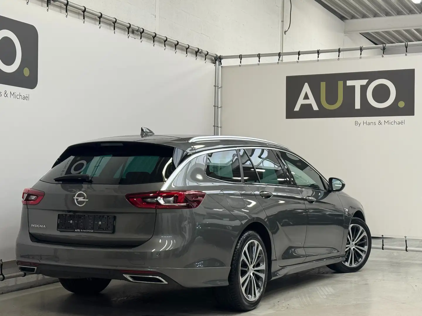 Opel Insignia Sports Tourer 1.5T OPC Line *AUTOMAAT*HUD*360CAM* Grau - 2