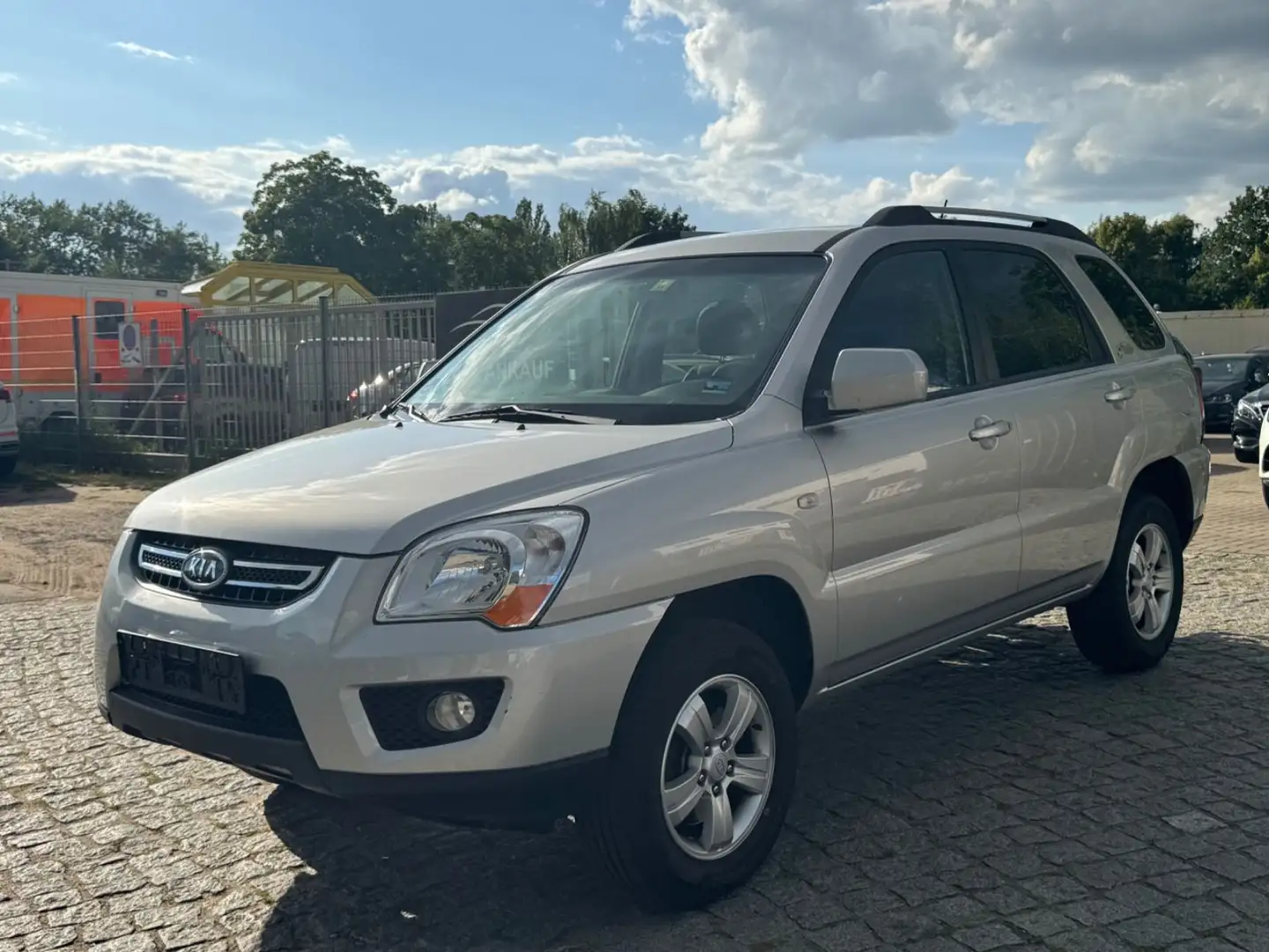 Kia Sportage 2.0*Klima*AHK*Tempomat*Leder*SHZ* Argent - 2