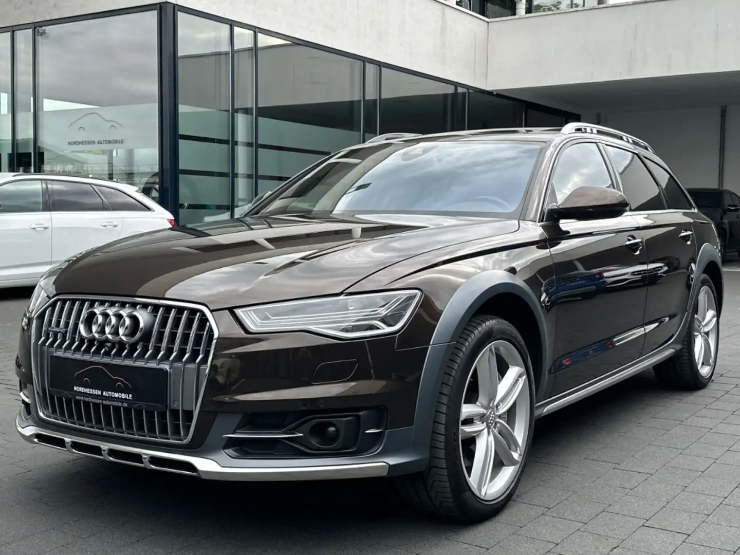 Audi A6 allroad 3.0 TDI quattro | Panorama | AHK Hnědá - 1
