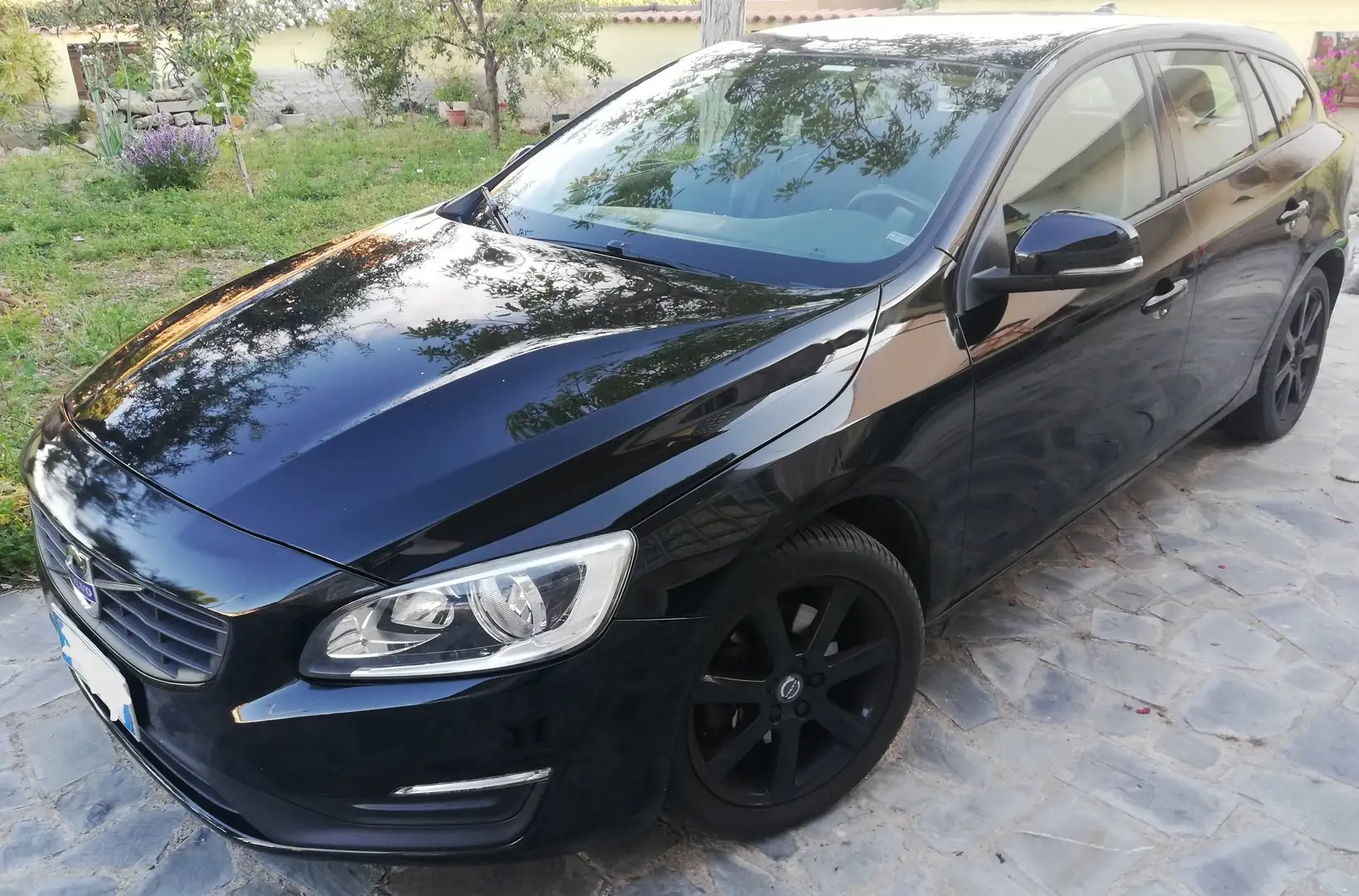 Volvo V60 V60 2.0 d3 Business geartronic Nero - 1