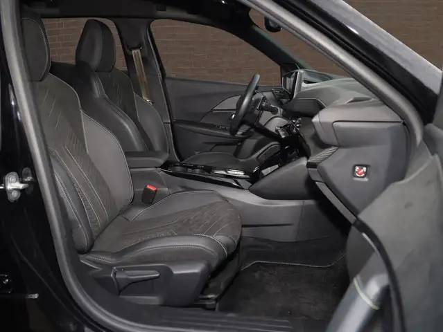 Peugeot 2008 view 10