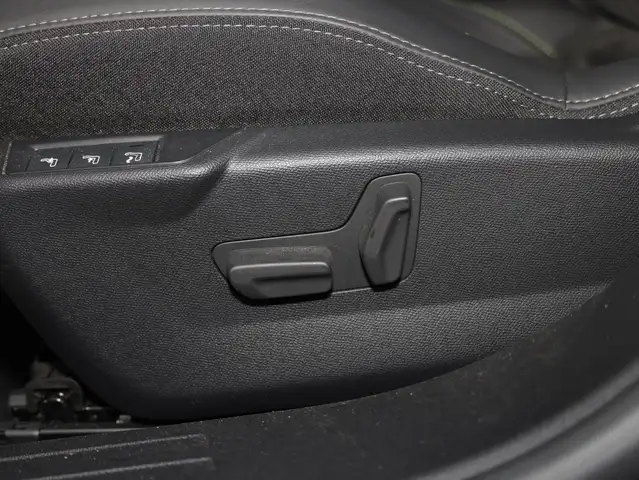 Peugeot 2008 view 8