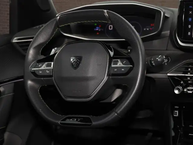 Peugeot 2008 view 13