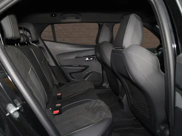 Peugeot 2008 view 11