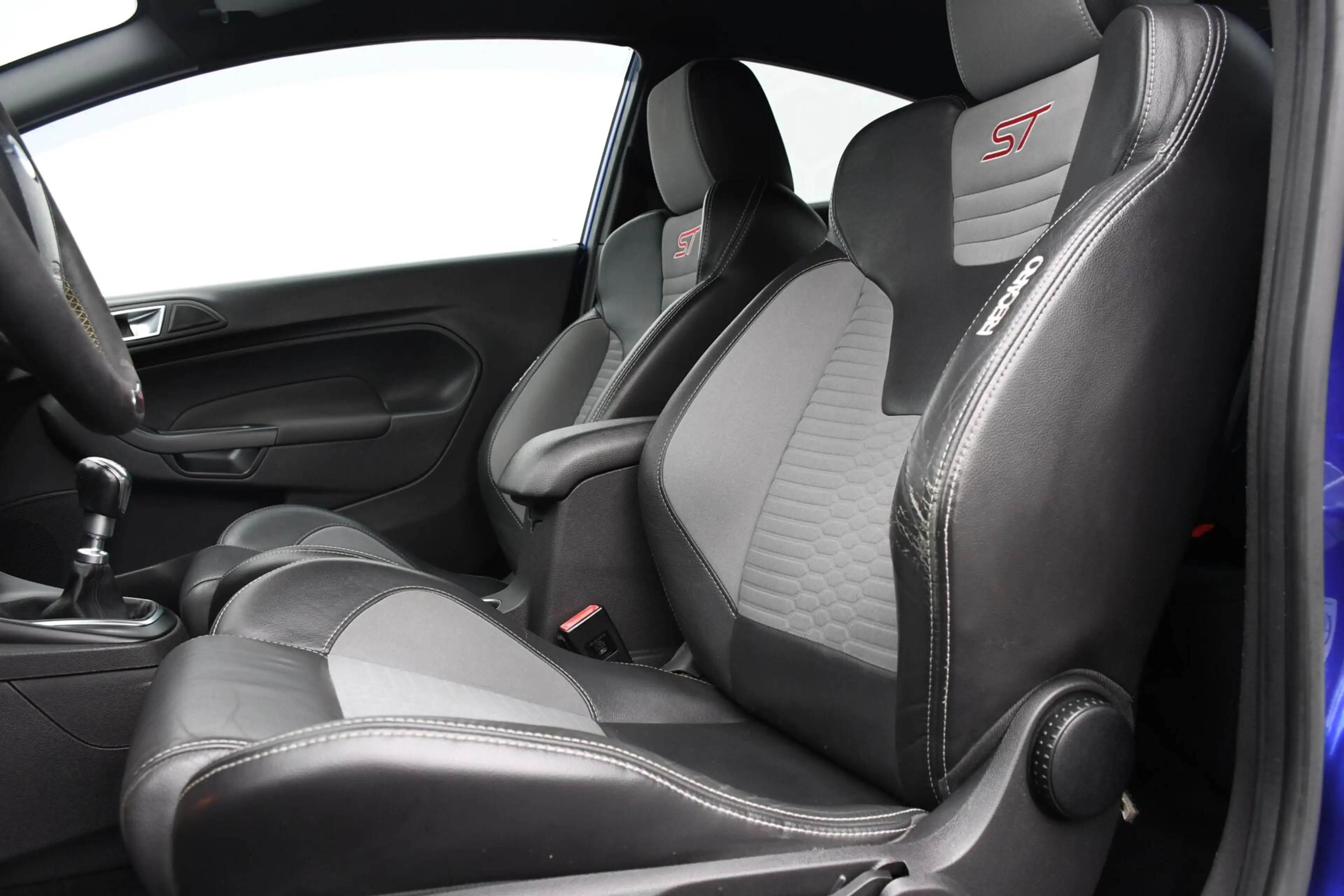 Ford Fiesta 1.6 ST1 Recaro Stoelen 185PK Goed onderhouden! — photo 13