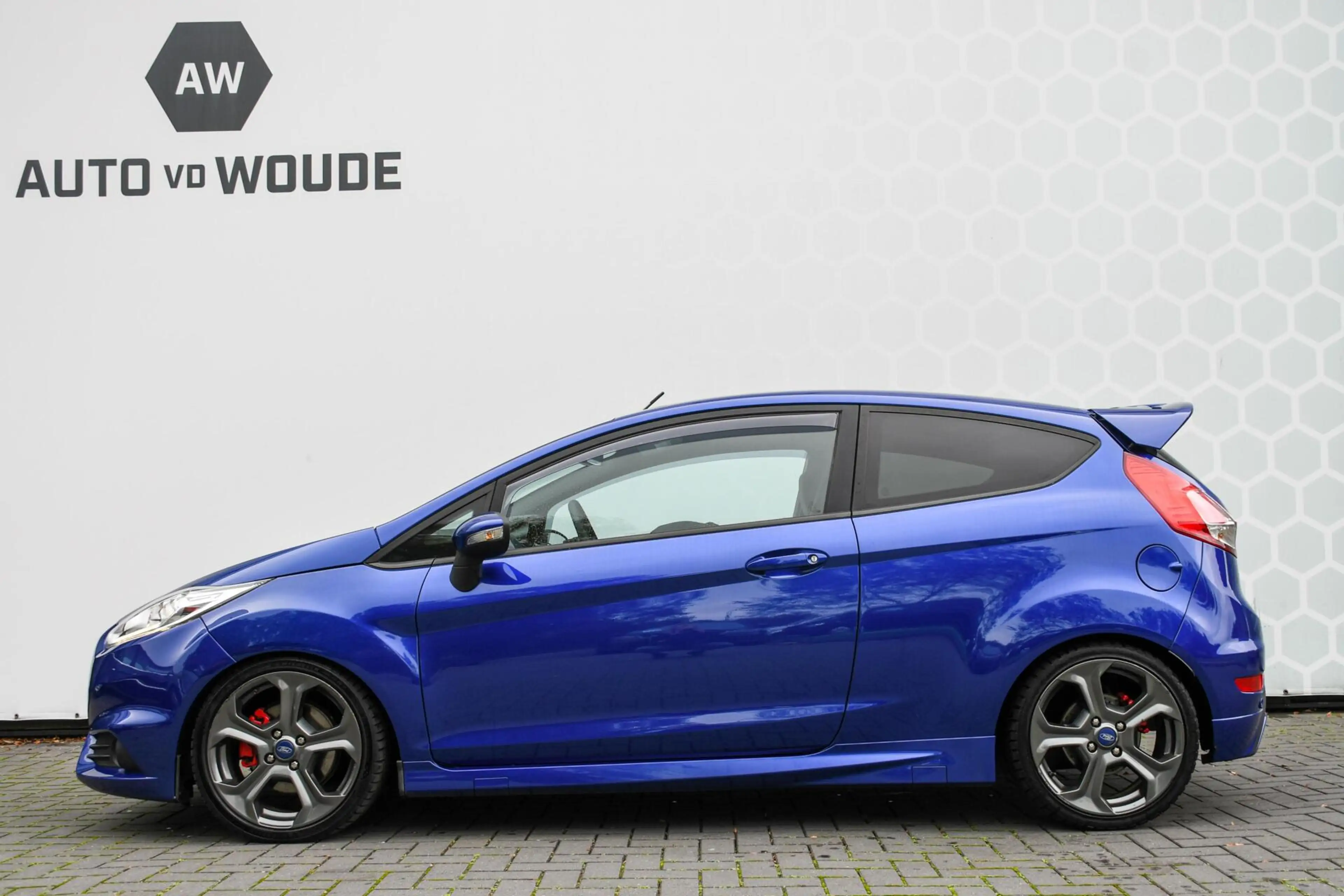 Ford Fiesta 1.6 ST1 Recaro Stoelen 185PK Goed onderhouden! — photo 27