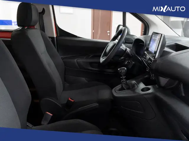 Toyota Proace City view 14