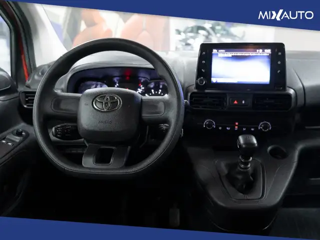 Toyota Proace City view 11