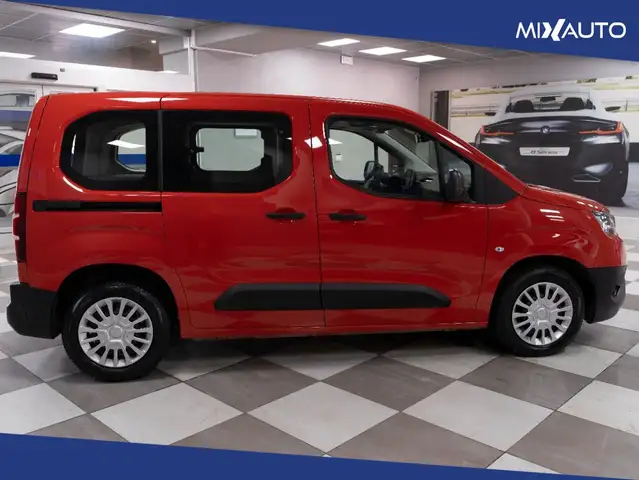 Toyota Proace City view 6