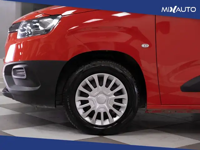 Toyota Proace City view 8