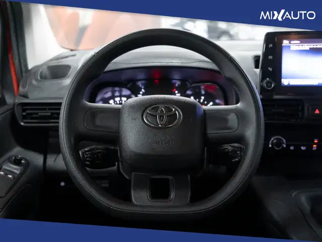 Toyota Proace City view 12