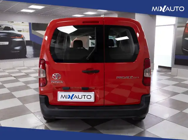 Toyota Proace City view 4