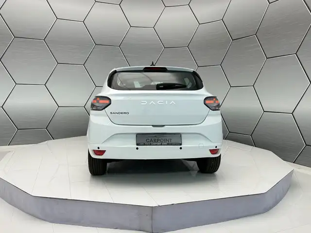 Dacia Sandero view 4