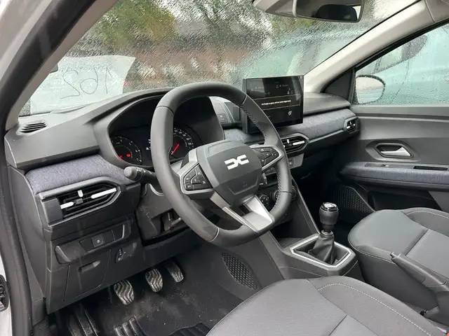 Dacia Sandero view 10