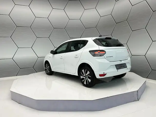 Dacia Sandero view 3