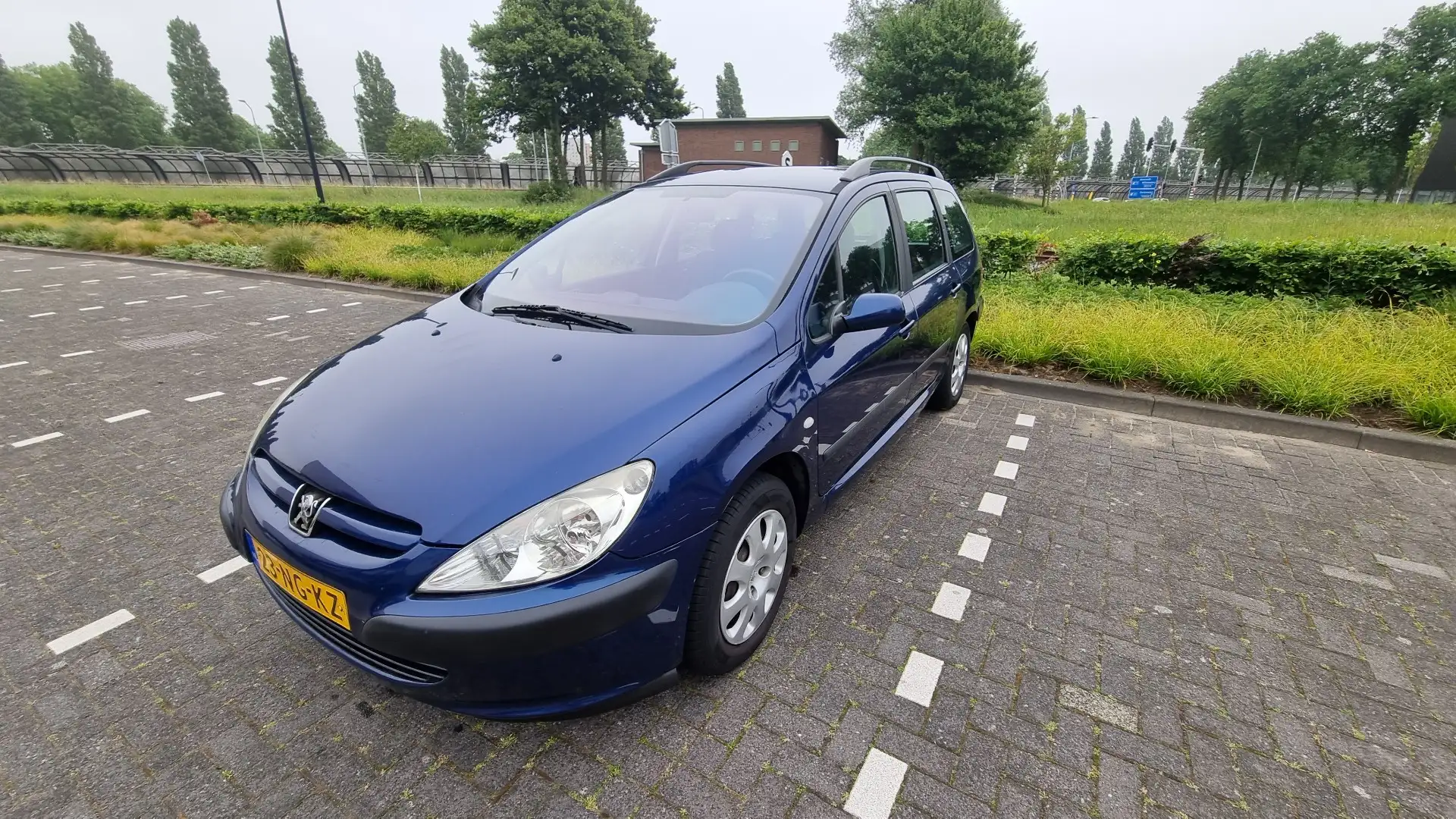 Peugeot 307 SW 110 - 1