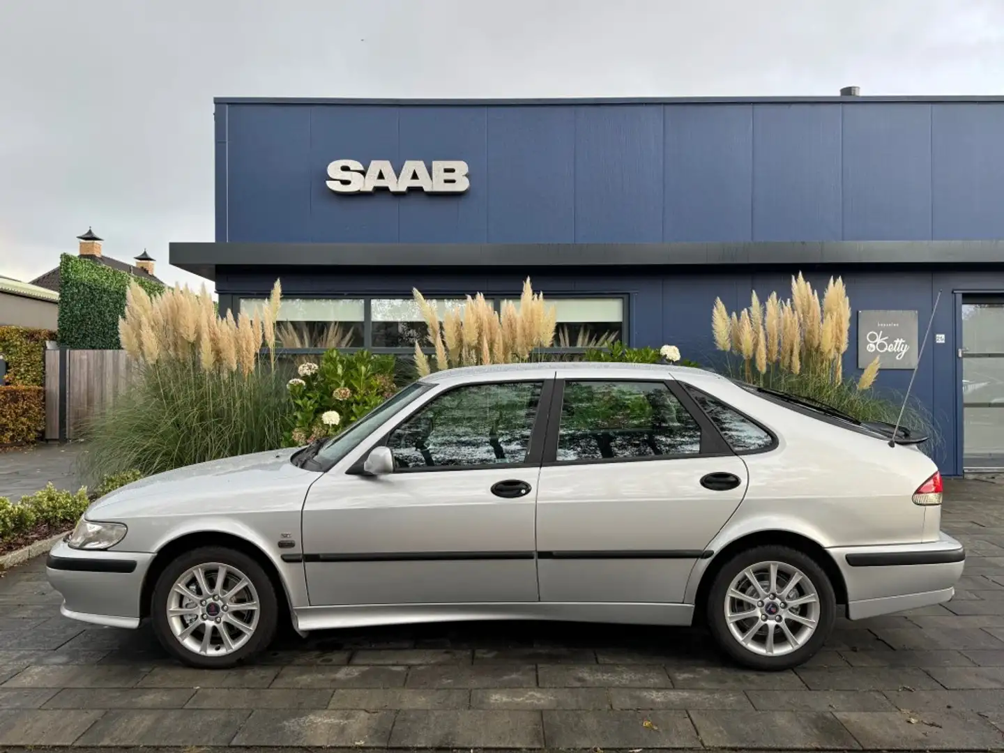Saab 9-3 2.0T SE 225pk Maptun Anniversary leer/cruise/stoel Plateado - 2