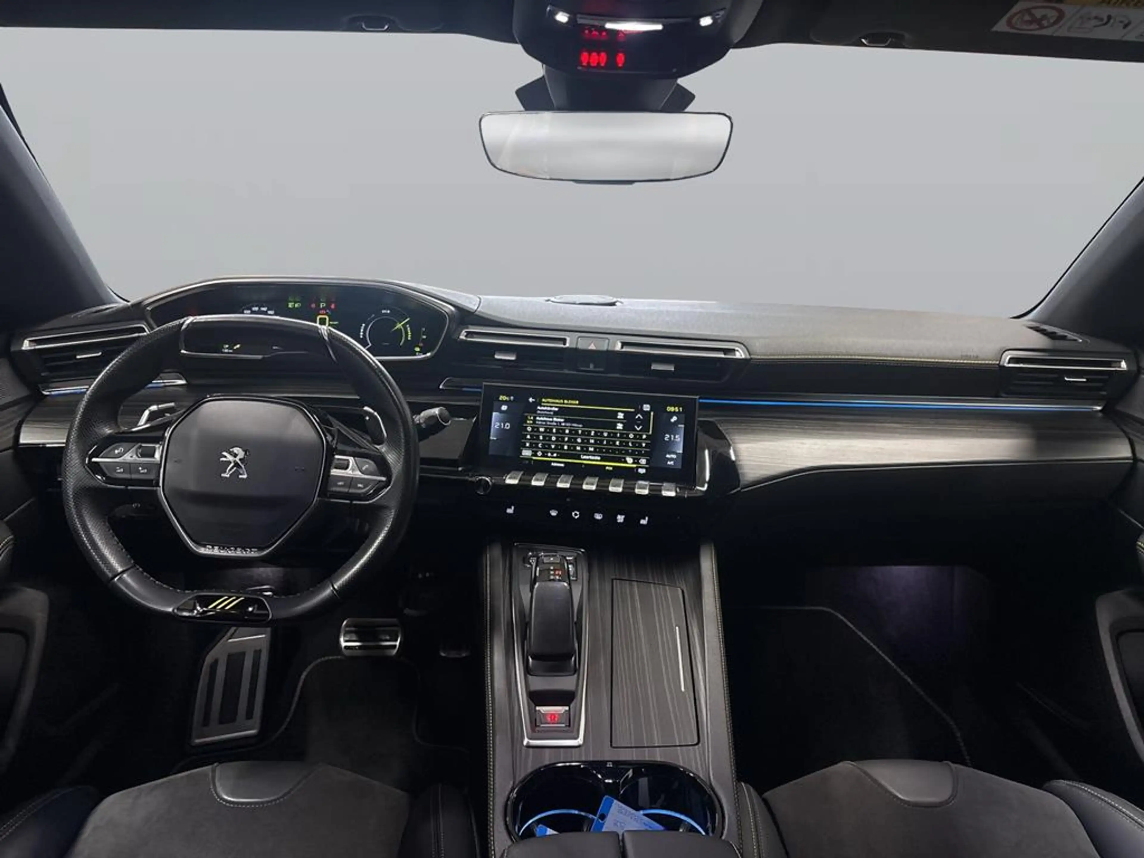 Peugeot 508 SW Hybrid4 360 PSE — photo 10