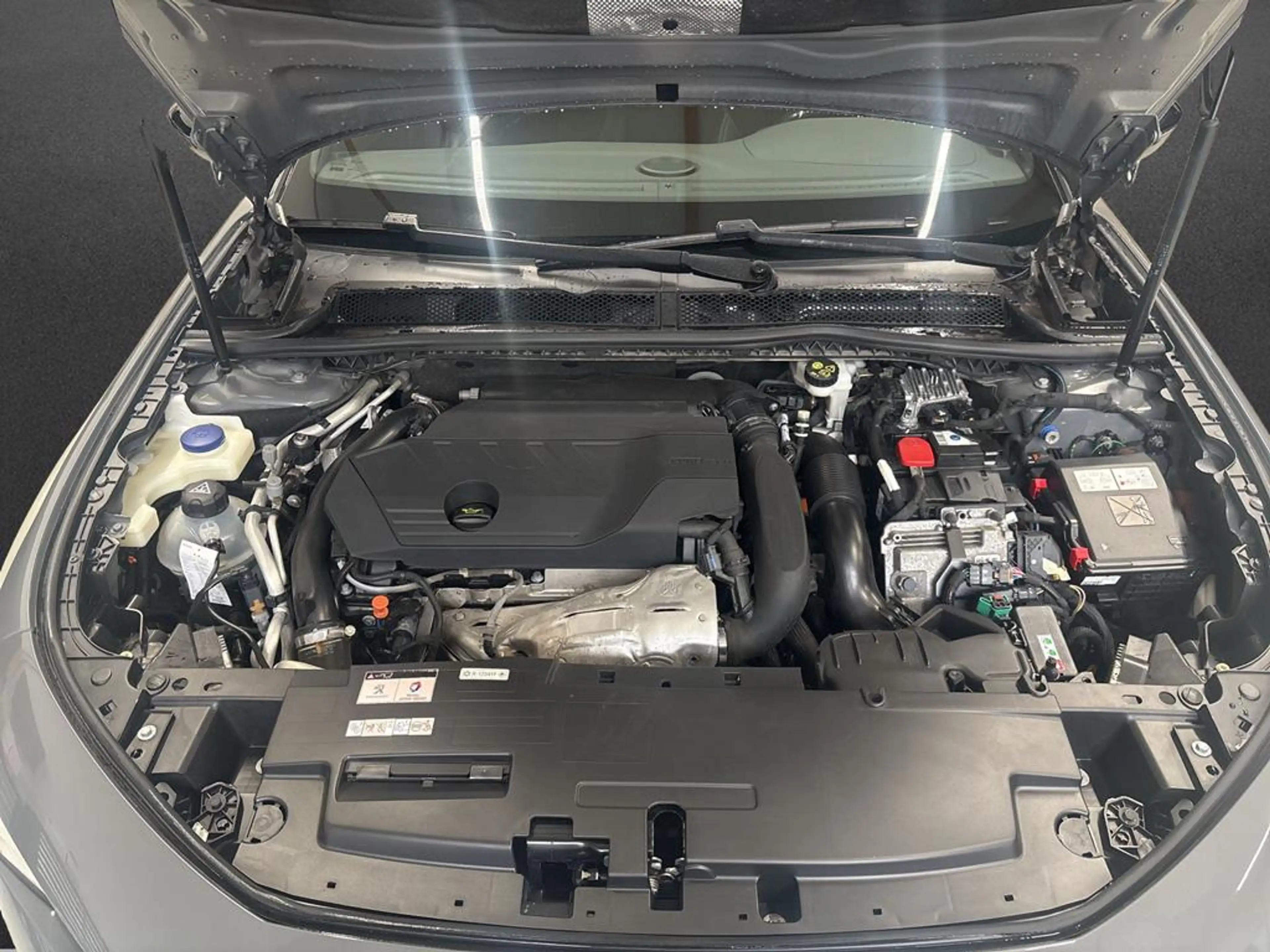 Peugeot 508 SW Hybrid4 360 PSE — photo 5
