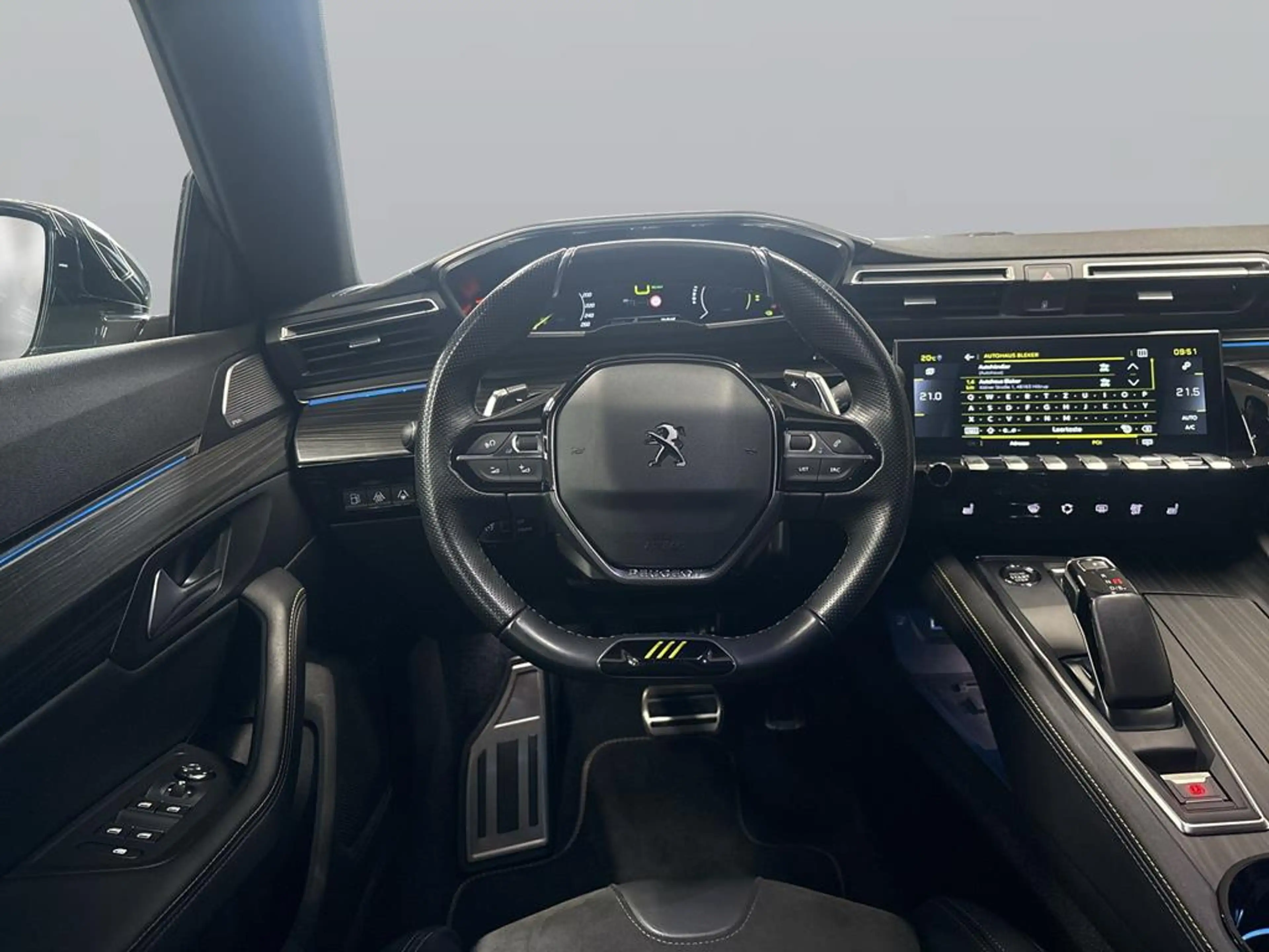 Peugeot 508 SW Hybrid4 360 PSE — photo 13