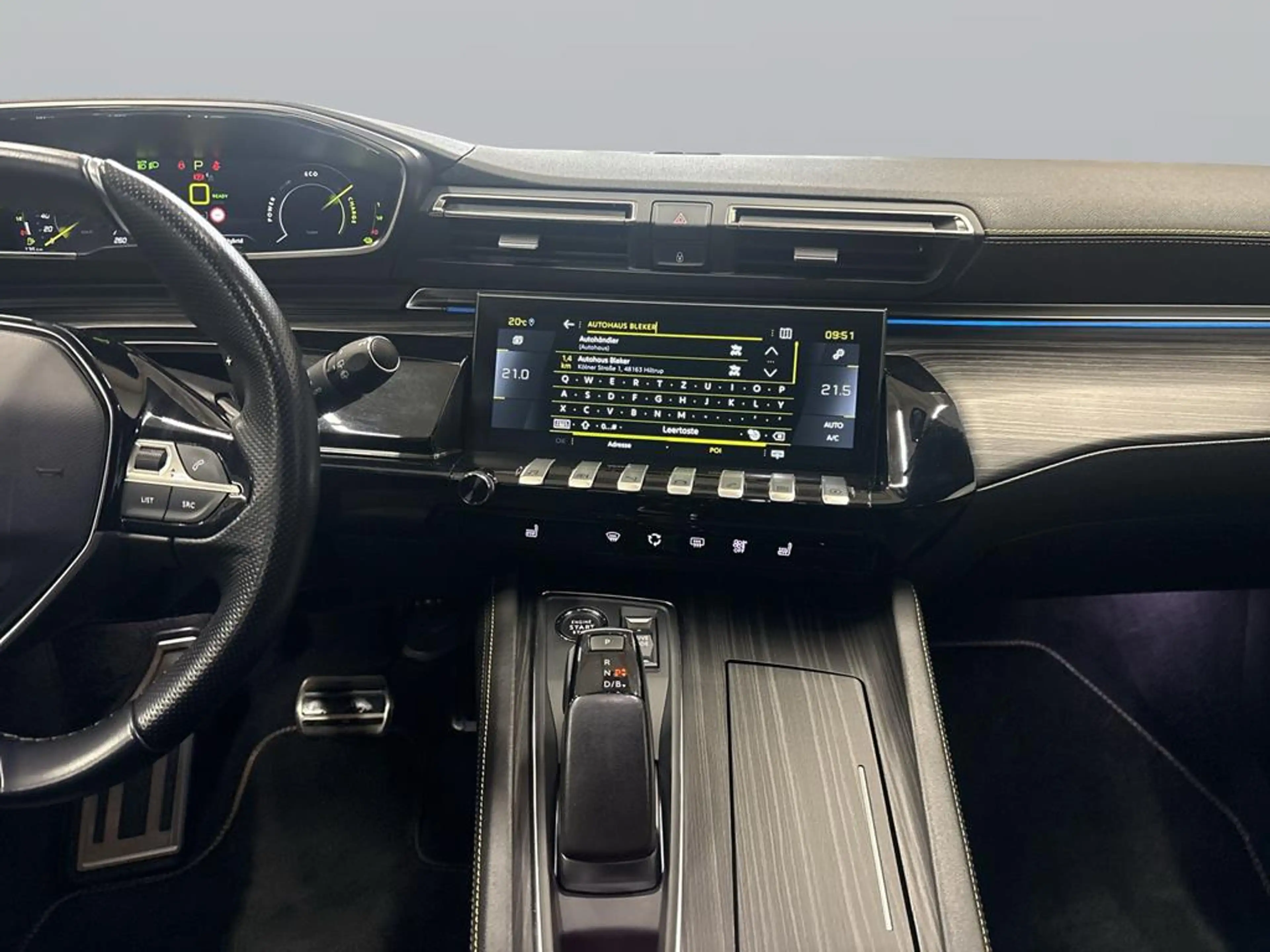 Peugeot 508 SW Hybrid4 360 PSE — photo 12