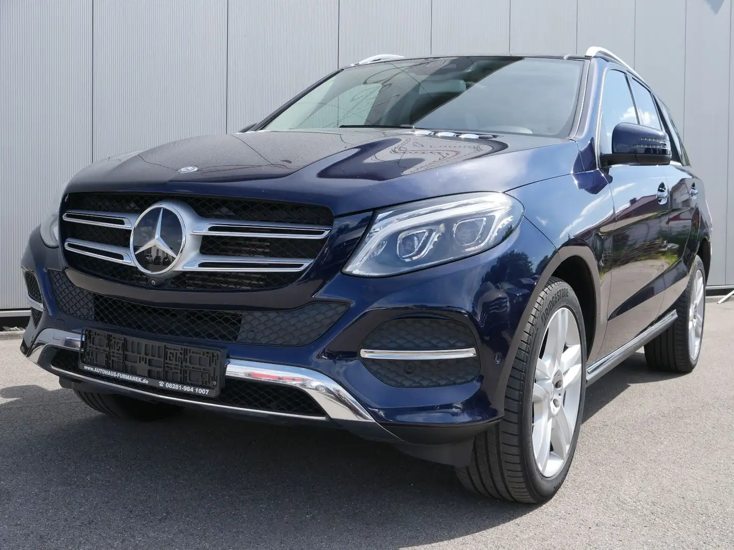 Mercedes-Benz GLE 350 d 4Matic NAVI/LED/DISTR/PANO/AHK/360° Azul - 1