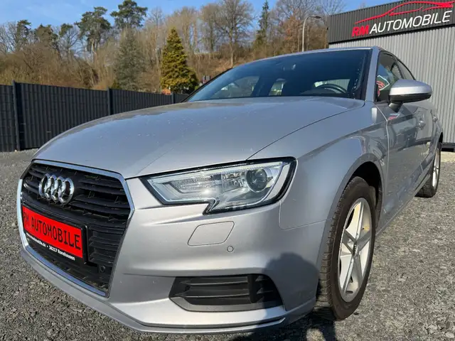 Audi A3 30 TDI NAVI/Bi Xenon/AHK