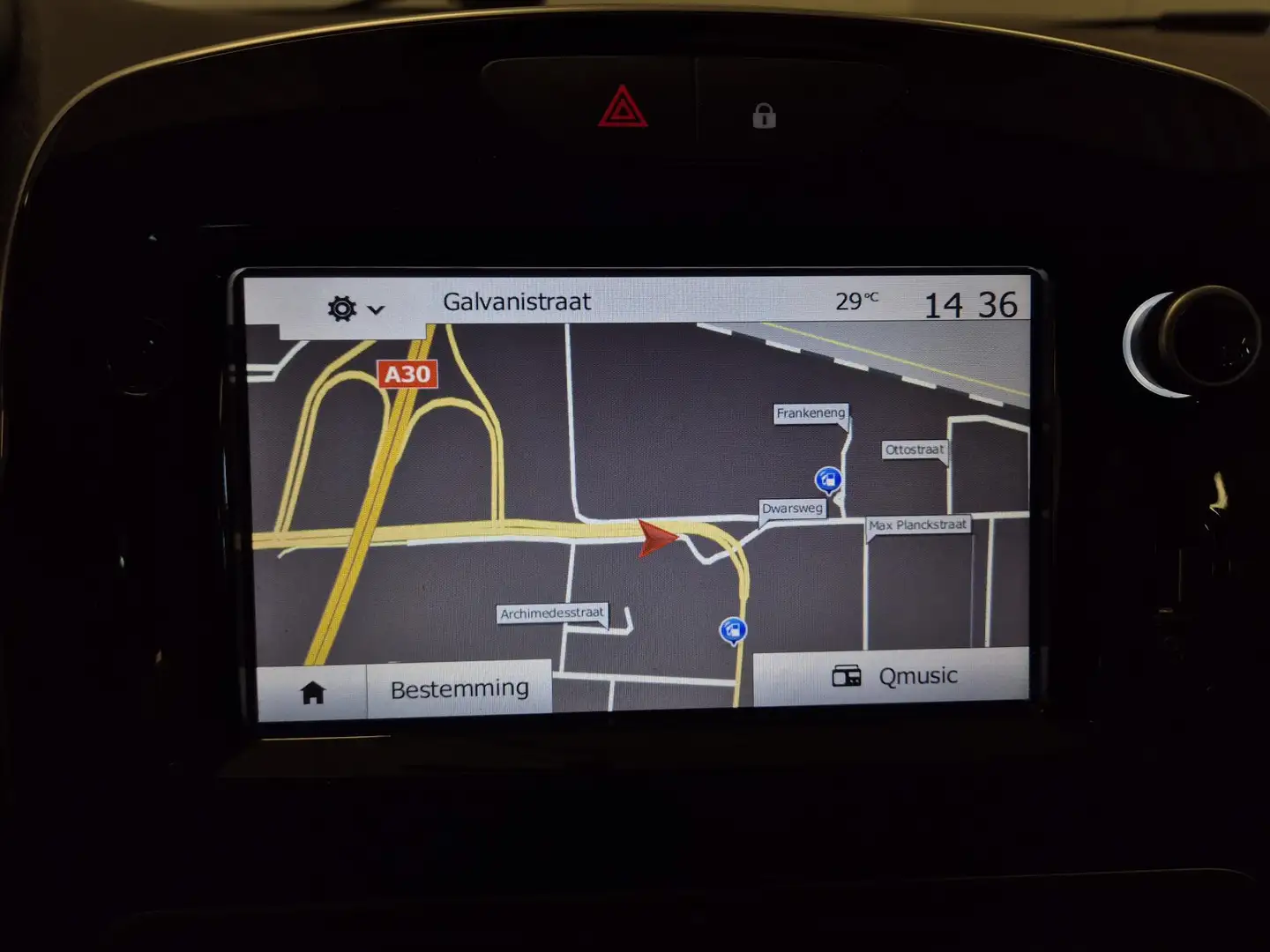 Renault Clio TCe 90 Limited | Navigatie | Cruise Control | Park Blanco - 2