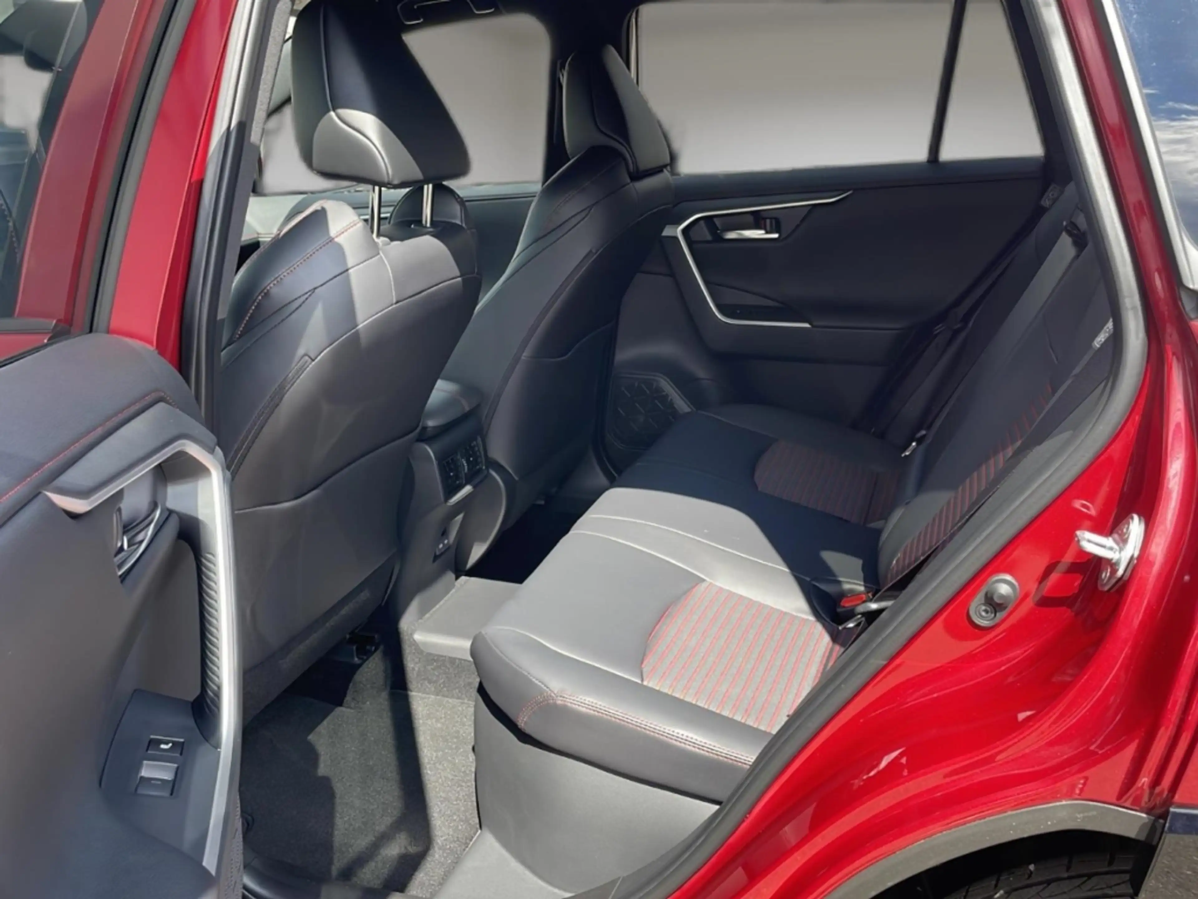 Suzuki Across 2.5 PHEV Comfort+ 4x4 E-Four Navi+Leder+LED-SW — photo 13