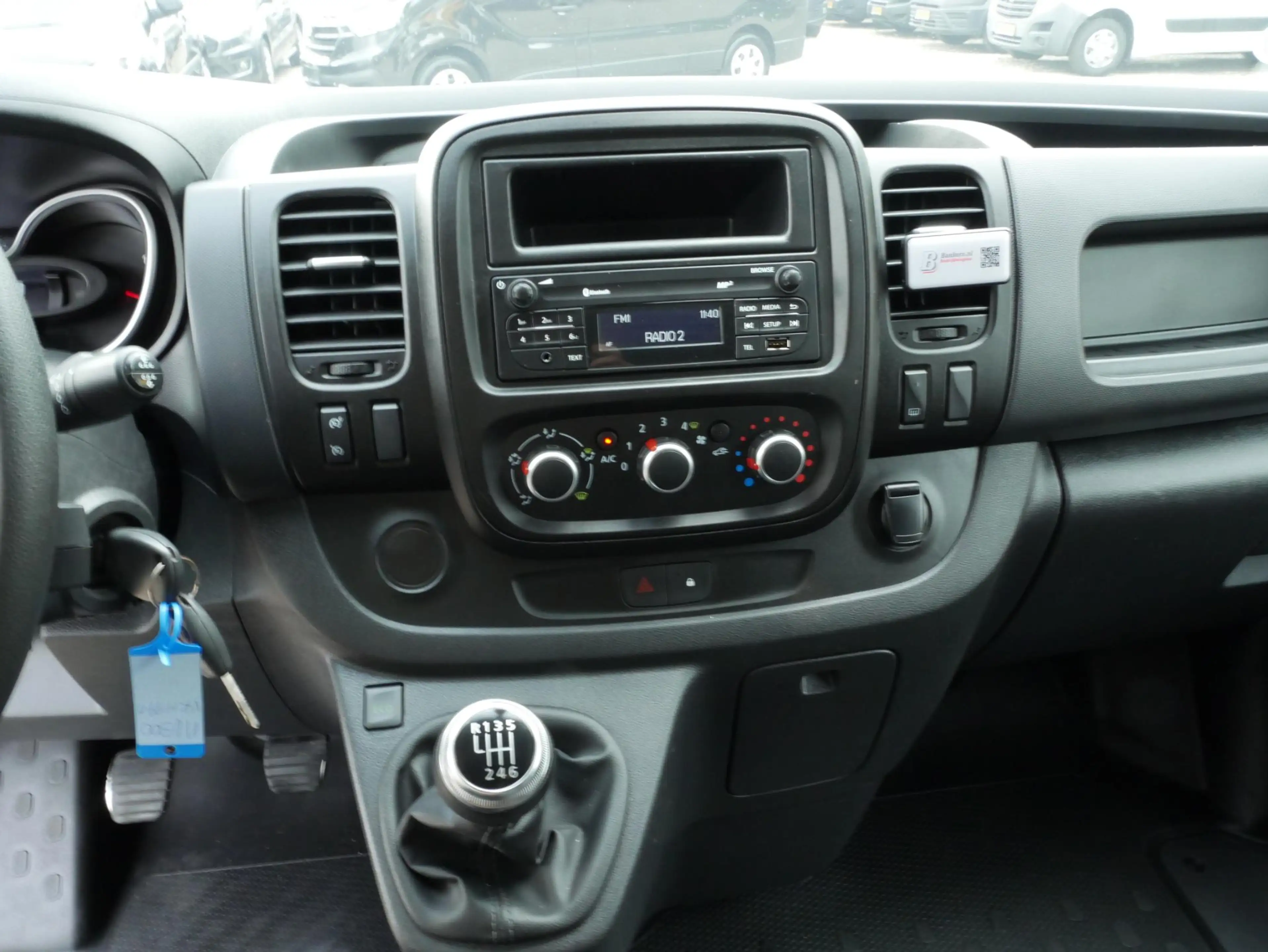 Nissan NV300 2.0 dCi 120PK L2 Airco Trekhaak Cruise control — photo 15
