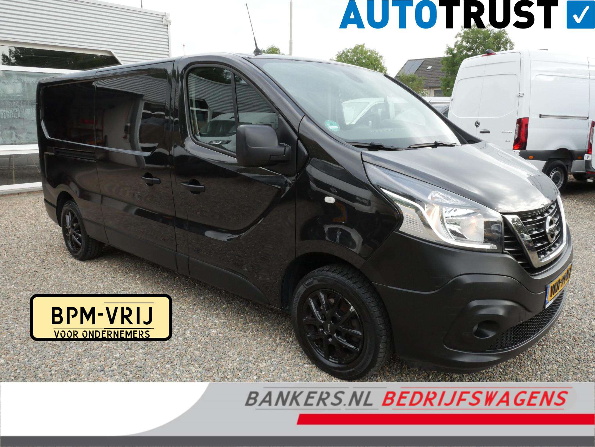 2021 Nissan NV 300