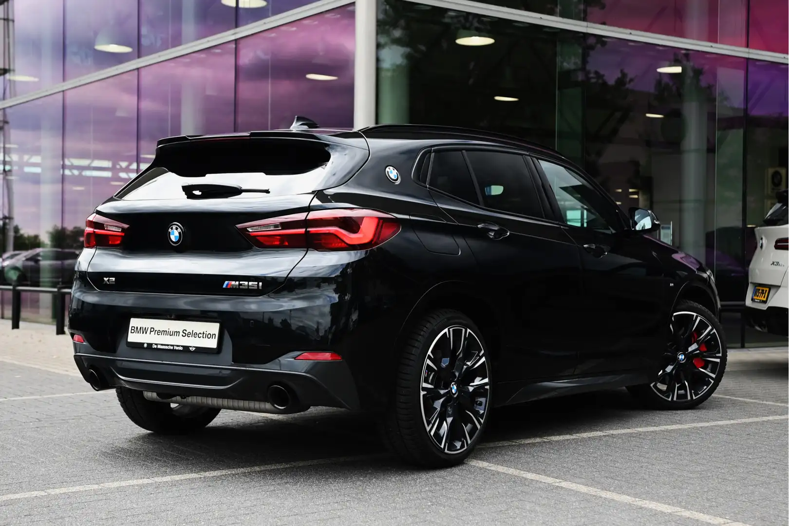 BMW X2 M35i High Executive Automaat / Panoramadak / Trekh Zwart - 2