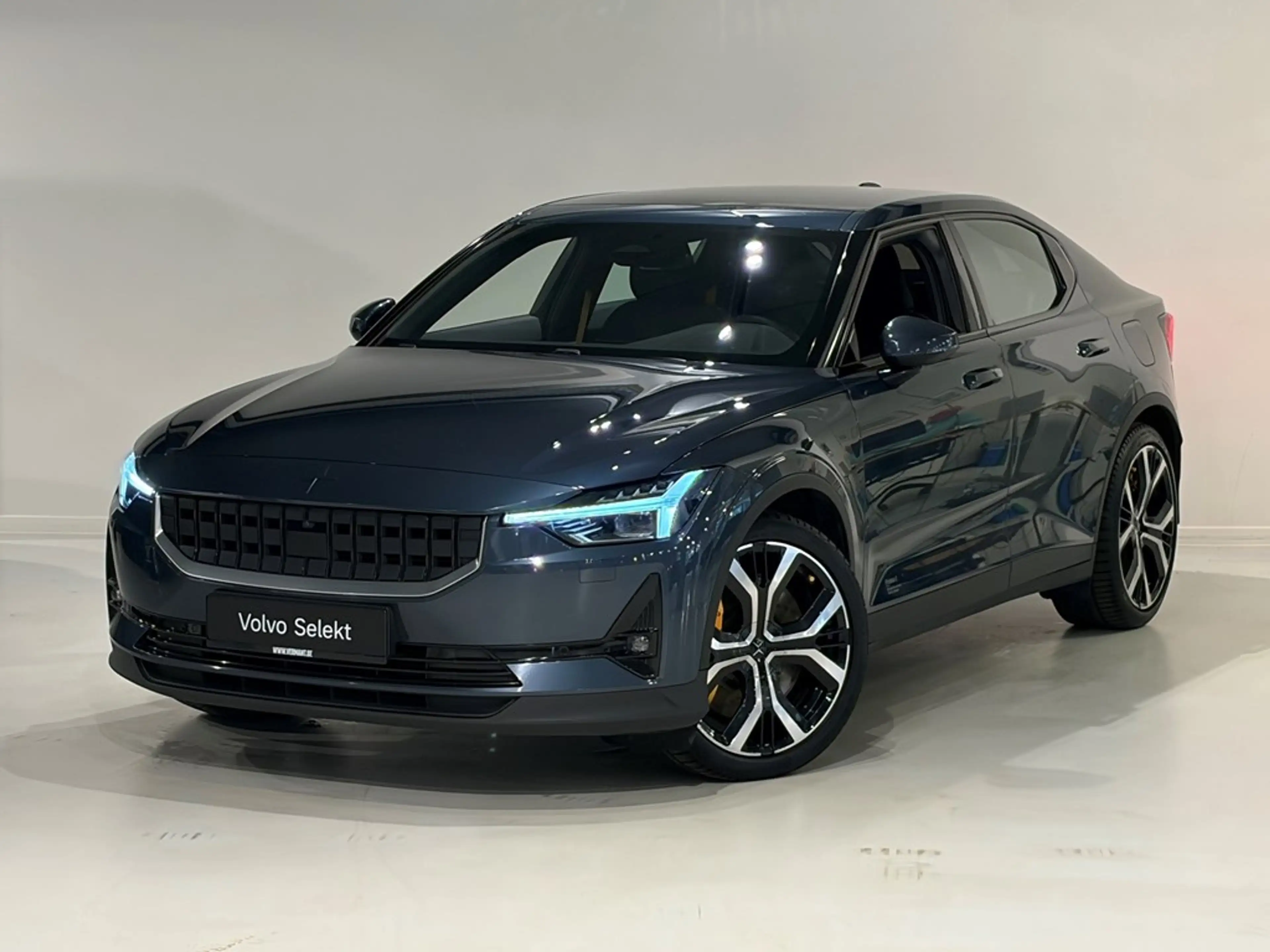 Polestar 2 Long Range Dual Motor Performance + electr trekhaa