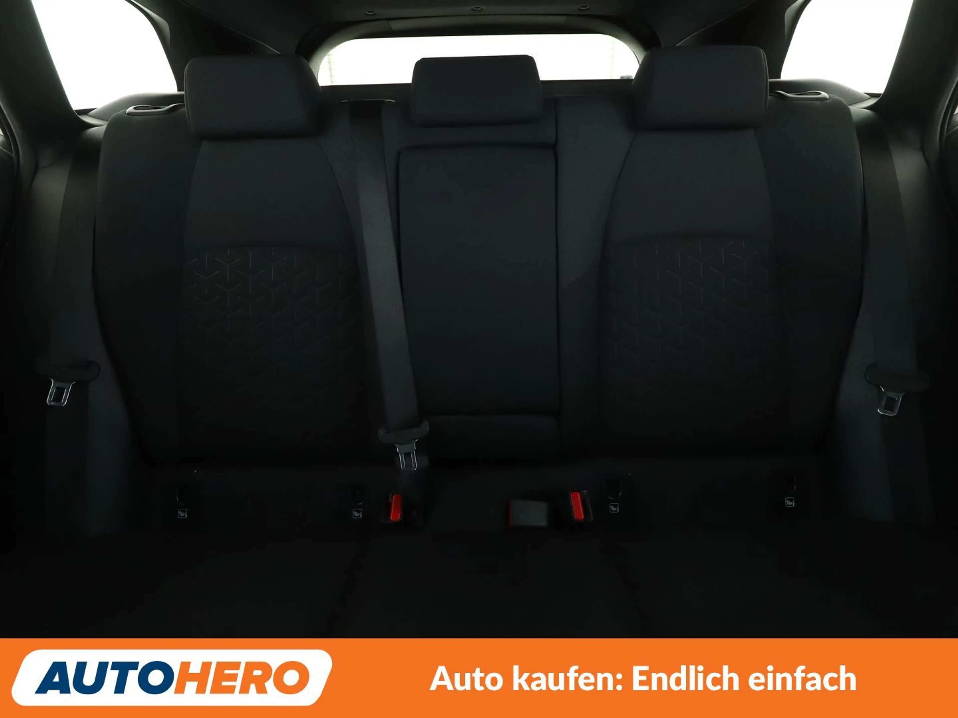 Suzuki Swace 1.8 Hybrid Comfort+ Aut*LED*ACC*CAM*PDC*SHZ* — photo 15