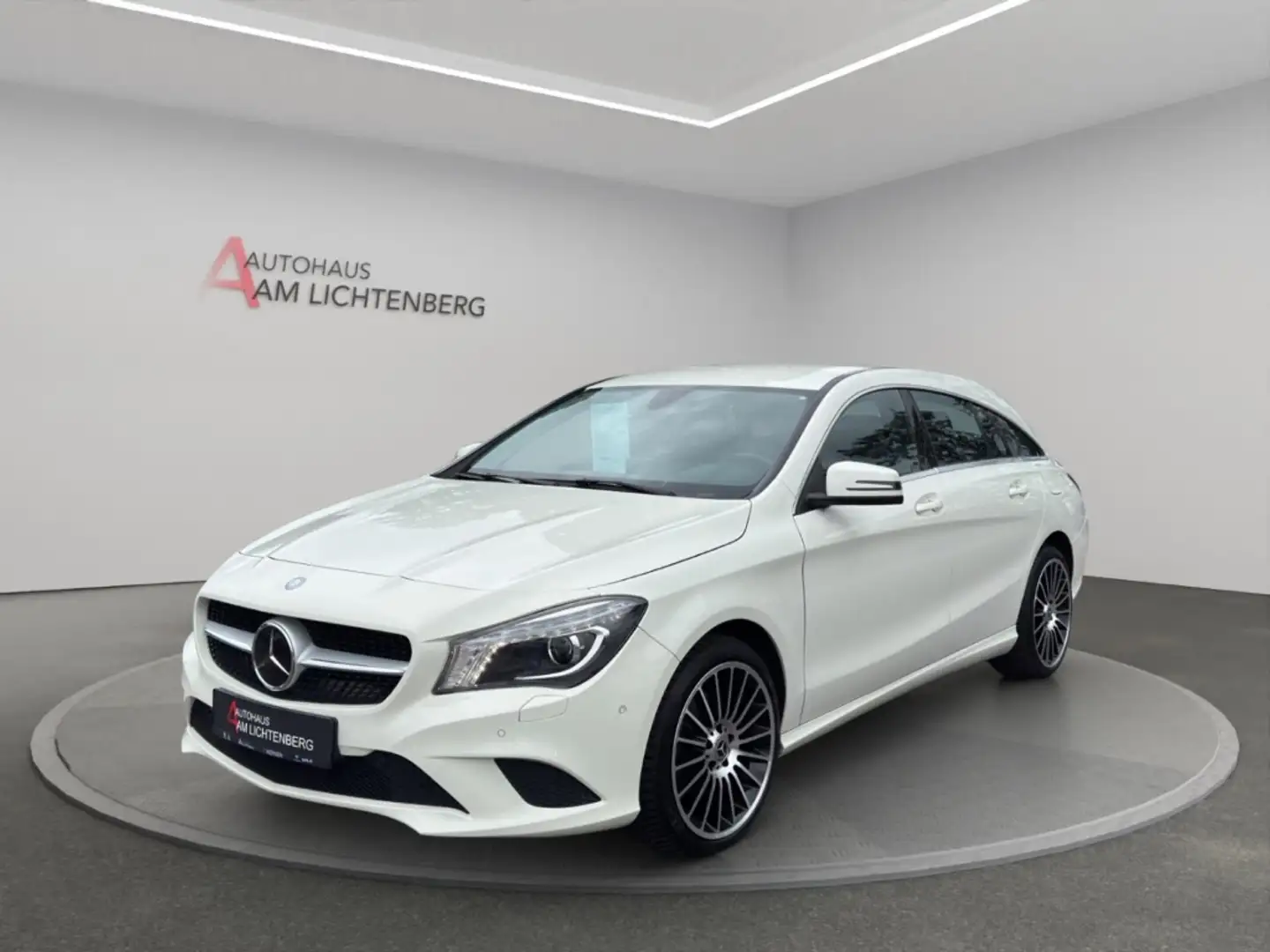 Mercedes-Benz CLA 180 Urban Edition LED+NAVI+PDC+KLIMA+ACC+E-KLAPPE Blanc - 1